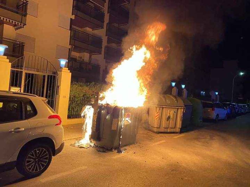 Buscan Al Incendiario Que Durante La Madrugada Del S Bado Al Domingo