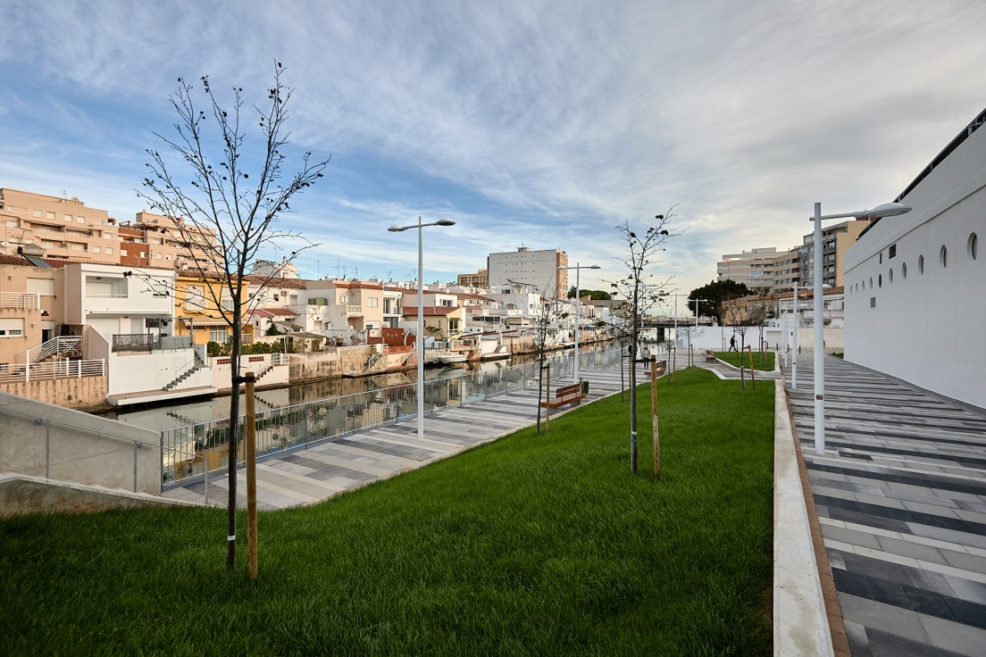 La Plaza De La Almadrava Reabre Despu S De Los Da Os Del Temporal