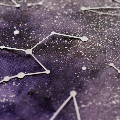 El Real de Gandia organiza un taller de horóscopo con luz negra