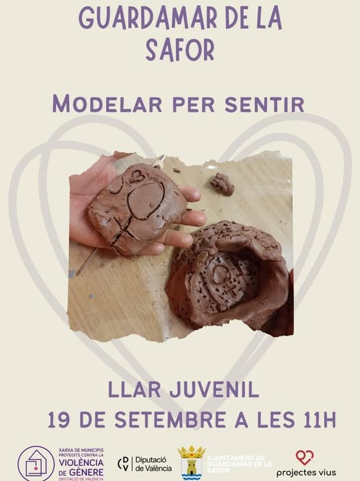 Guardamar de la Safor celebra una actividad creativa de modelado con barro para conectar con las emociones