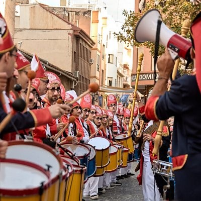 Gandia reúne a las bandas del Tio de la Porra en una jornada de música y tradición