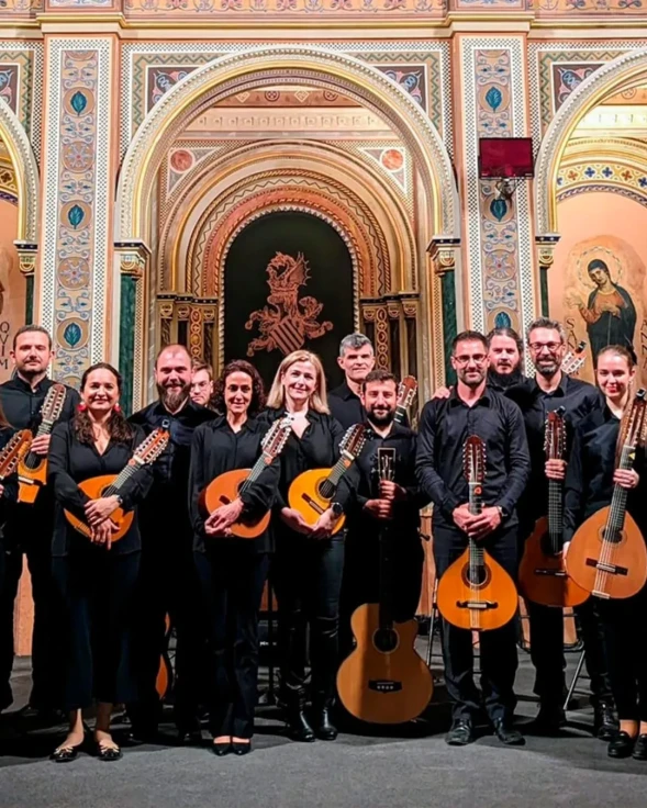 Gandia rinde homenaje a José Perelló con el concierto de la Orquesta de Pulso y Púa Nuestra Señora de Tejeda
