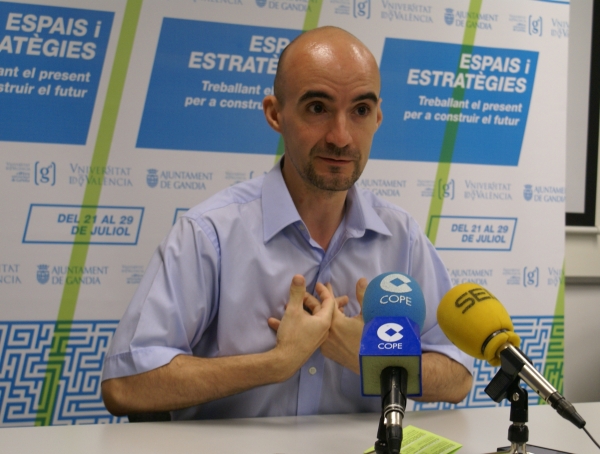 La UEG presenta un curso sobre dirección estratégica en las entidades municipales