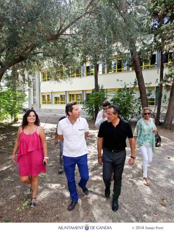 El Gobierno de Gandia visita el IES María Enríquez para comprobar el resultado de las obras de mejora del centro