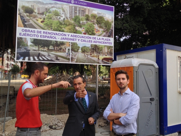 Avanzan a buen ritmo las obras de remodelación de la plaza del Jardinet de Gandia