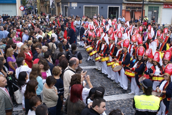 Los locales de ocio podrán cerrar una hora más tarde por la noche durante la Feria y Fiestas de Gandia