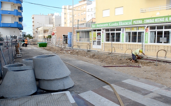 El Ayuntamiento de Miramar, emprende las obras en la avenida de la Safor, con la financiacion de la Diputación de Valencia