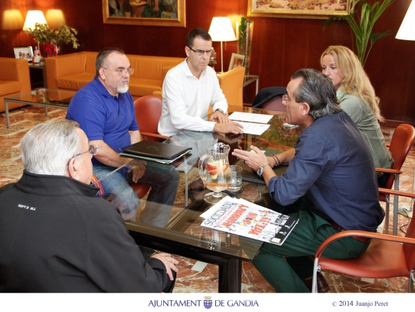 El Gobierno de Gandia incluirá los amarres populares en el proyecto de mejora del paseo del Puerto