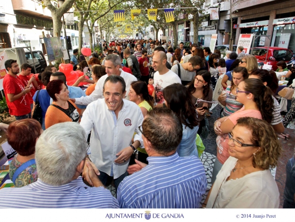 La Feria de Asociaciones de Gandia cierra con gran éxito su primera edición