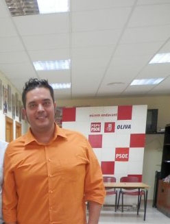El PSOE de Oliva elige a Carlos Mengual como candidato a la alcaldia