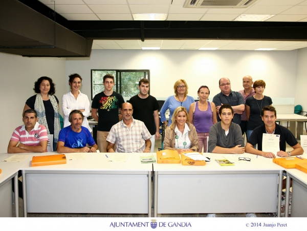 Gandia entrega los diplomas a los alumnos del curso de Citricultura Ecológica