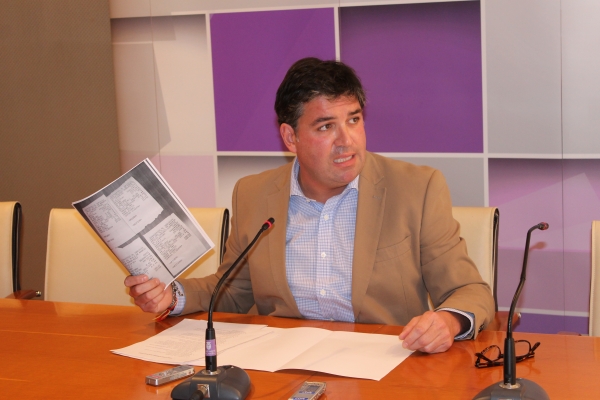 El alcalde de Gandia, Arturo Torró, gastó únicamente 500 euros en su viaje a Los Ángeles