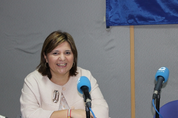 Isabel Bonig visita Gandia y valora positivamente el trabajo del PP local