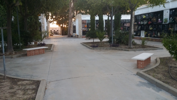 Oliva programa autobuses gratuitos hasta el Cementerio municipal para Todos los Santos
