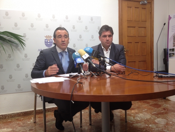 El Gobierno del PP de Gandia afirma que contrató a Alejandro De Pedro por 20.000 euros frente a los 60.000 euros que le pagó el PSOE