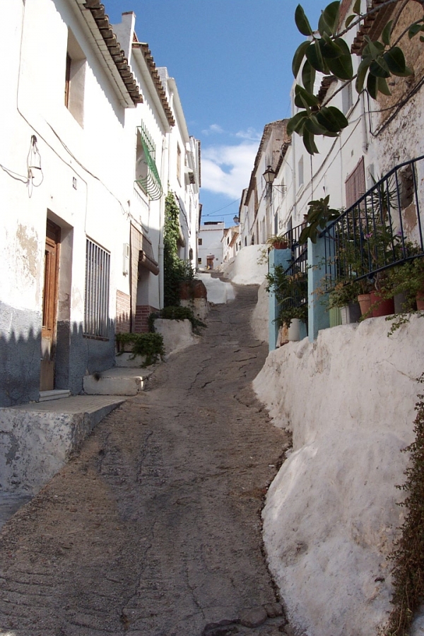 El Ayuntamiento de Oliva presenta un plan de trabajo para mejorar el barrio del Raval