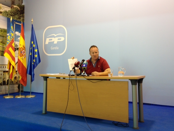 El PP de Xeraco denuncia el despilfarro en la policía local