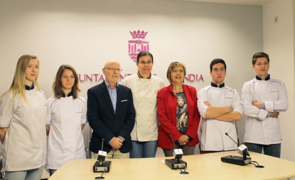 Gandia recibe a 4 estudiantes de pastelería de Laval
