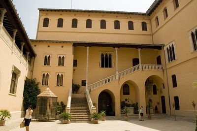 El Palau Ducal de Gandia acoge la tercera ‘noche de cuentos y fotografía’
