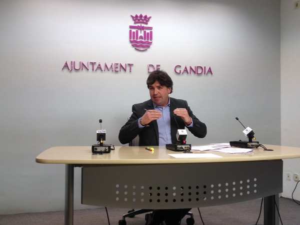 El gobierno de Gandia afirma que aprobó un decreto totalmente legal para realizar y declarar pagos urgentes
