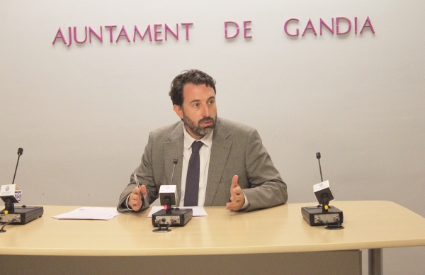 El Psoe de Gandia formaliza la denuncia contra Barber por injurias y calumnias