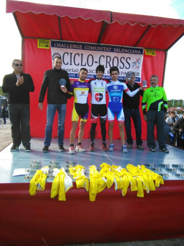 El equipo ciclista Gandia–Renault Ginestar vuelve a brillar en la Challenge de la Comunidad Valenciana
