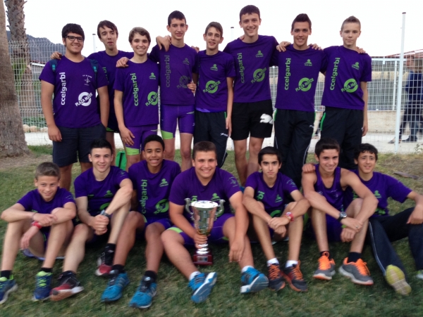 Presentación oficial de la Escuela de atletismo El Garbí–Plaza Mayor de Gandia