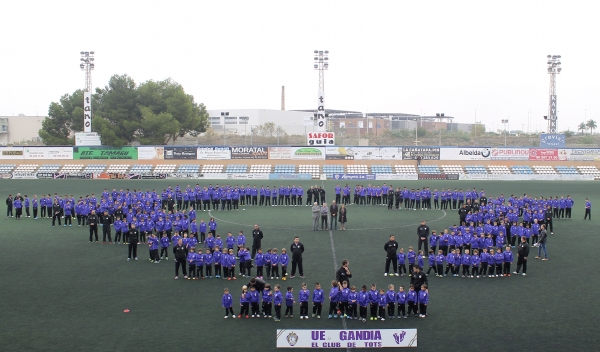 La UE Gandia presenta a toda su cantera