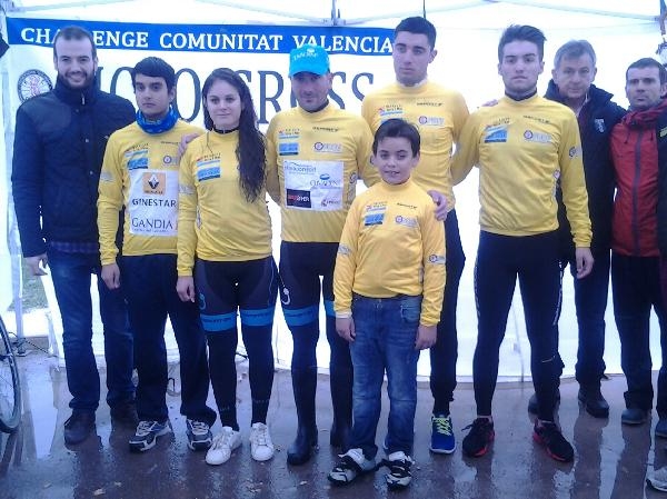 El equipo ciclista Gandia-Renault Ginestar logra un triplete en Alzira