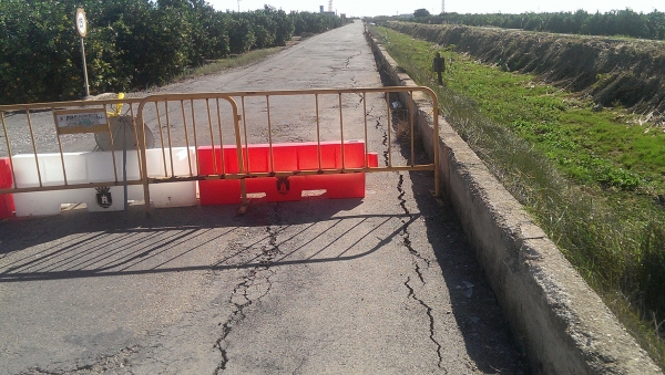El Ayuntamiento de Tavernes de la Valldigna reforzará la señalización de los caminos cortados junto al río Vaca
