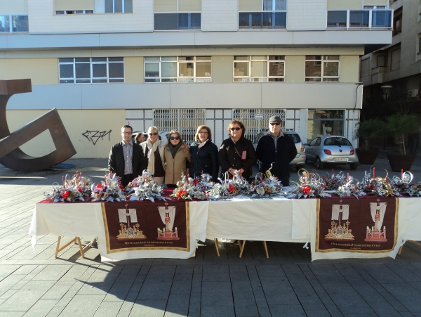 La Hermandad de la Santísima Cruz de Gandia prosigue con sus actividades solidarias