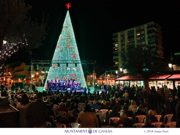 Gandia inaugura la Navidad 2014 con el encendido de las luces