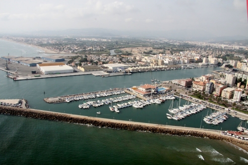 Gandia cierra el Puerto al tráfico marítimo por problemas meteorológicos