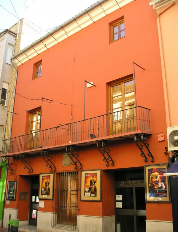 El Teatro Olimpia de Oliva incorpora el mejor proyector de cine láser digital