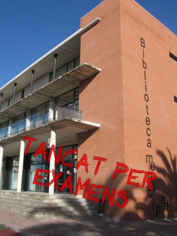 NNGG de Tavernes de la Valldigna solicita que se amplíe el horario de la biblioteca en Navidad