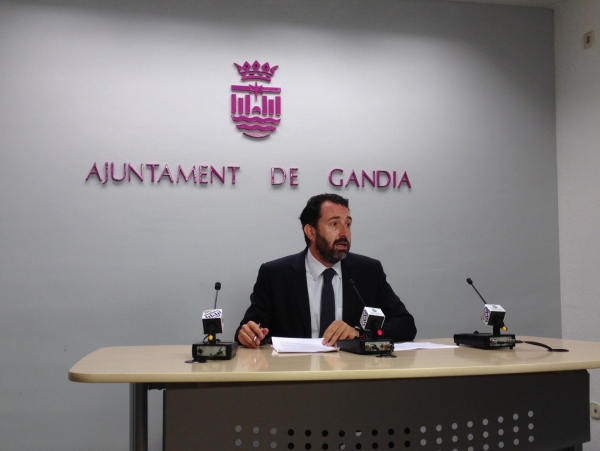 El PSOE de Gandia acusa al gobierno del PP de sacrificar la ciudad al acogerse al decreto de Montoro