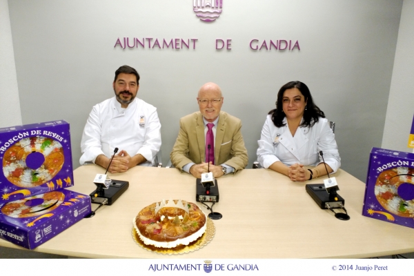 Las pastelerías de Gandia premian la compra del Roscón de Reyes