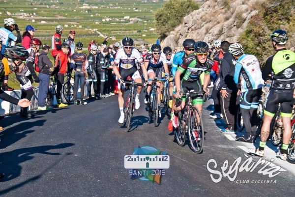 El equipo de ciclismo de Gandia se estrena con grandes triunfos en la Vuelta a la Marina