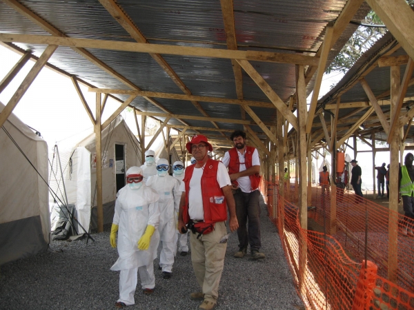 Toni Martí, cooperante de Cruz Roja, regresa a Gandia tras visitar Sierra Leona por segunda vez