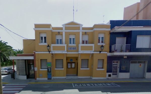 Guardamar de la Safor entrega 70 becas a alumnos del municipio