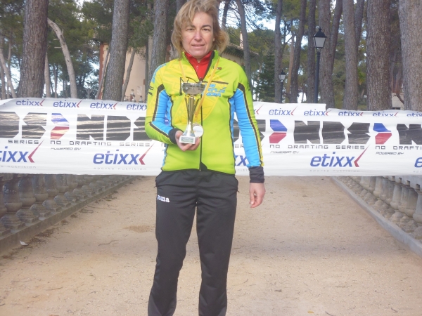 La atleta Ana Fuster, del Club Triatló Gandia, se proclama Campeona Autonómica