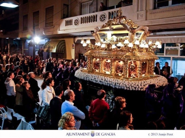 Gandia acoge el octavo encuentro de hermandades y cofrades del Santo Sepulcro 