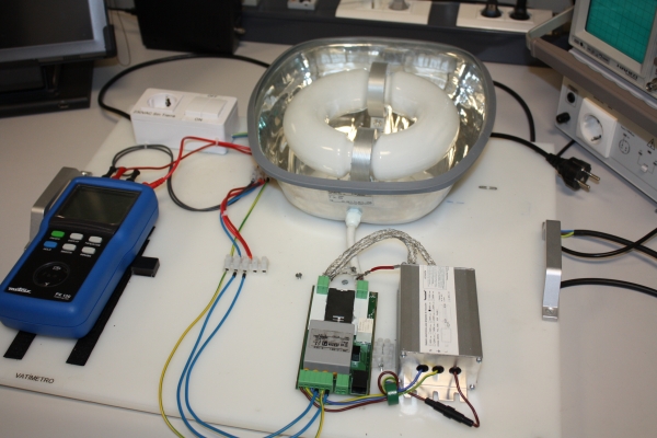 Investigadores del Campus de Gandia de la UPV desarrollan un sistema de ahorro energético industrial y vial