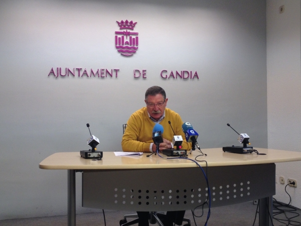 El Gobierno de Gandia ha recordado que los vehículos policiales adquiridos son temporales