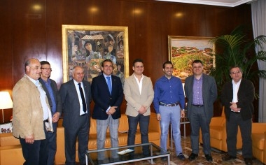 Gandia estrena el himno al Beato Andres Hibernón