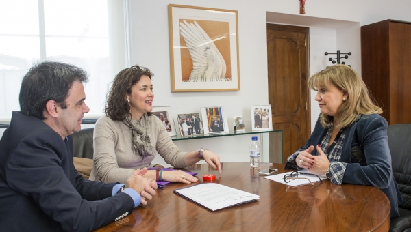 La Diputada Amparo Mora felicita a Asmisaf por sus 50 años de trabajo en La Safor