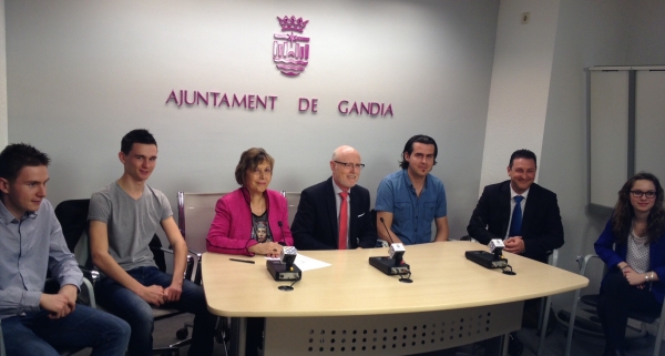 Gandia recibe a estudiantes franceses de Laval que trabajarán y se formarán en la ciudad