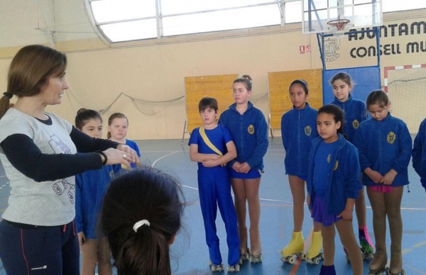 El polideportivo de Xeraco acoge una jornada de tecnificación de patinaje artístico