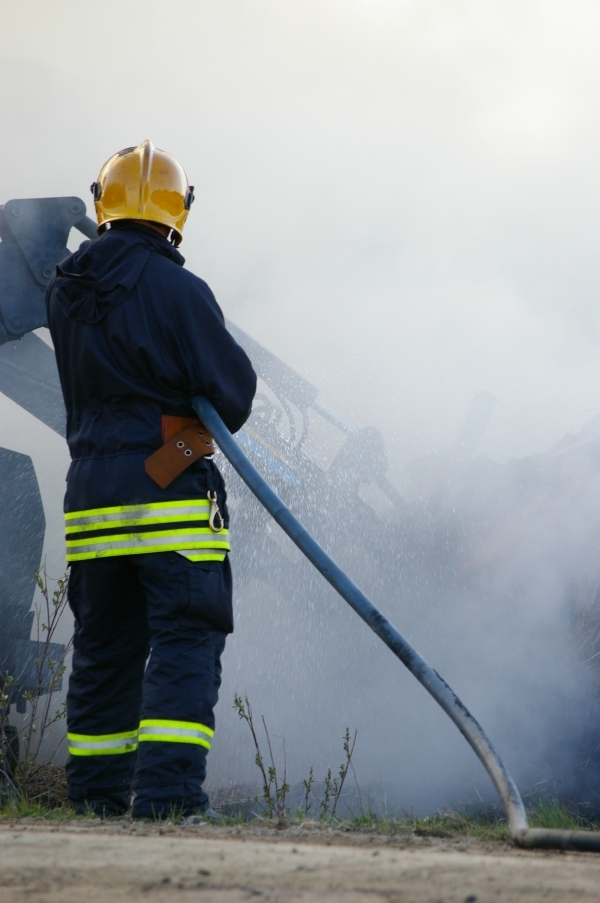 El solar de la antigua fábrica de Carpema sufre un incendio sin consecuencias