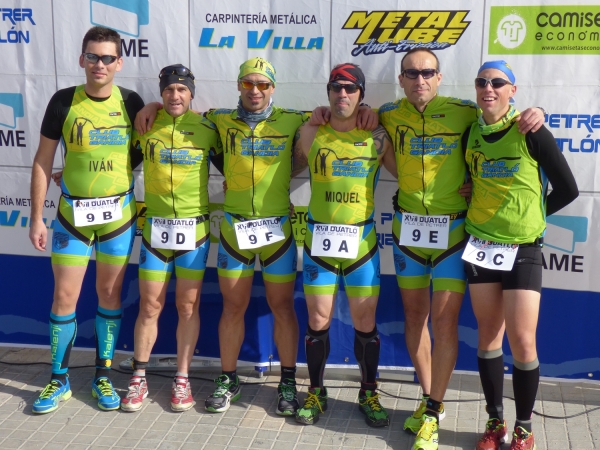 Los triatletas de Gandia participan en el campeonato autonómico de duatlón por equipos